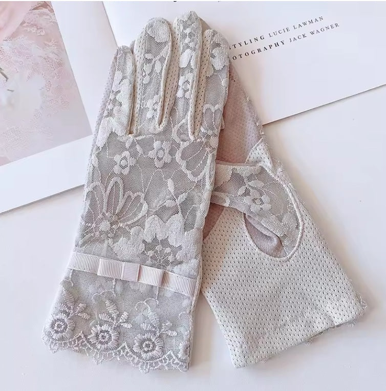 Lioness Grace Allure Phygital Gloves "Glovetta" - from horse races to crypto trading & Tesla driving!